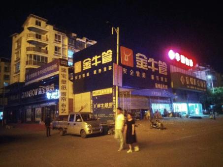 四点告诉你 九寨沟市场门头招牌设计的重要性！