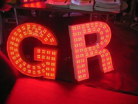  九寨沟LED发光字常见的安装误区。